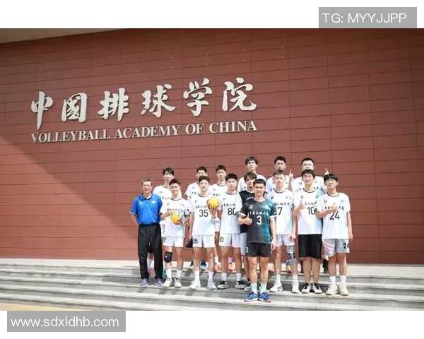 杭州排球队与北京排球队赛后复盘团队协作的精彩瞬间与经验分享